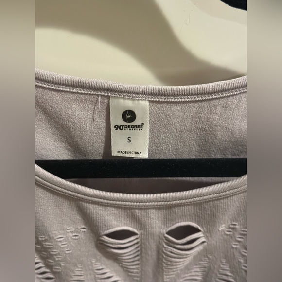 Cute workout top! - Picture 2 of 3